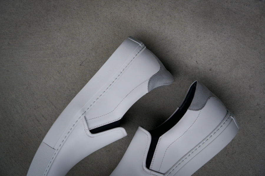 Blanc Slip Ons